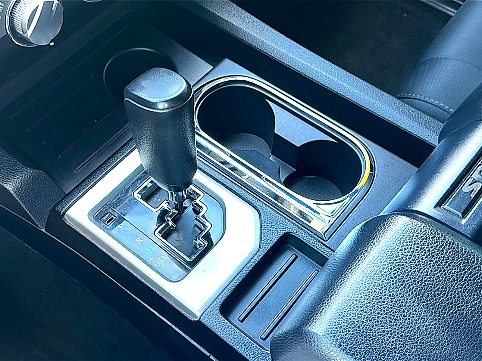 2017 Toyota Tundra SR5 5.7L V8