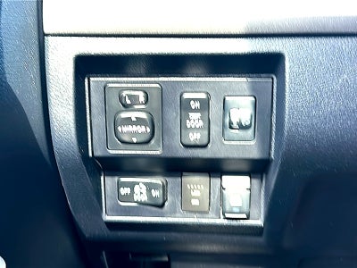 2017 Toyota Tundra SR5 5.7L V8