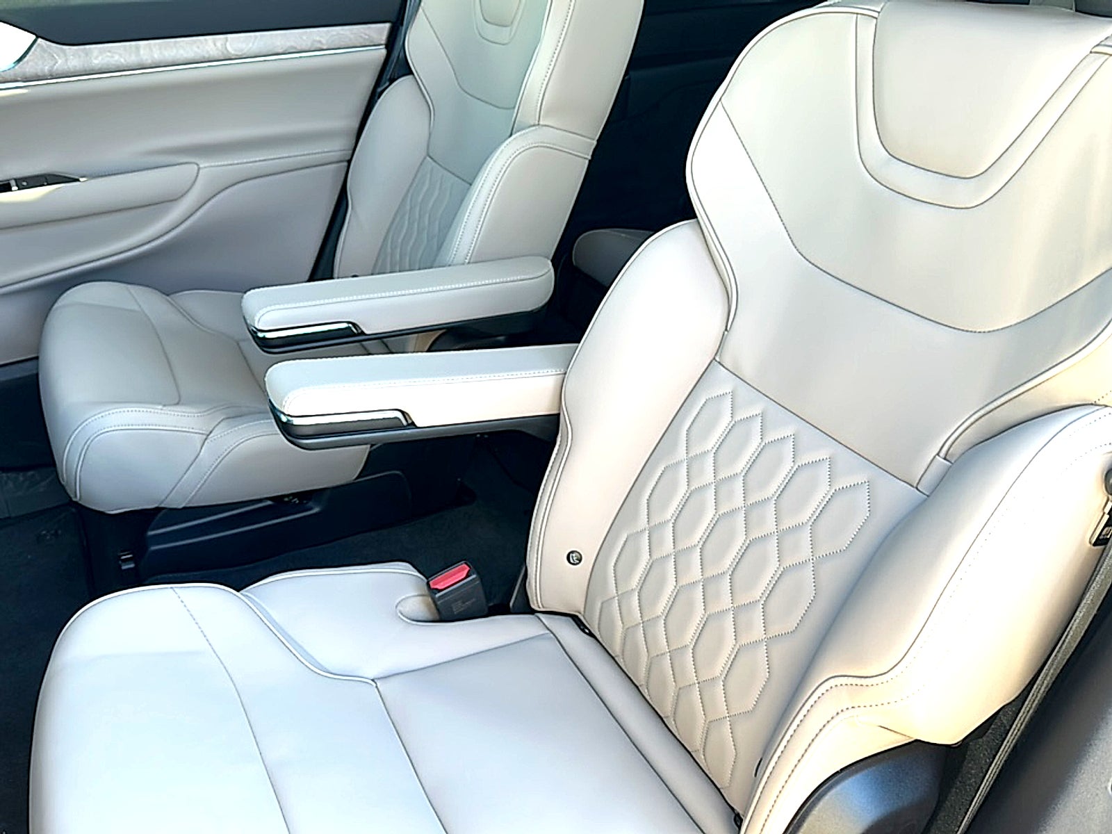 2025 Volvo EX90 Twin Motor Performance Ultra 6-Seater