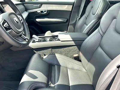 2026 Volvo XC90 B6 Ultra Dark Theme 6-Seater