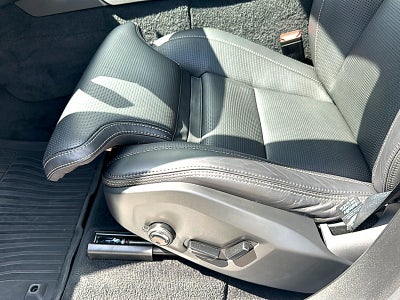 2026 Volvo XC90 B6 Ultra Dark Theme 6-Seater