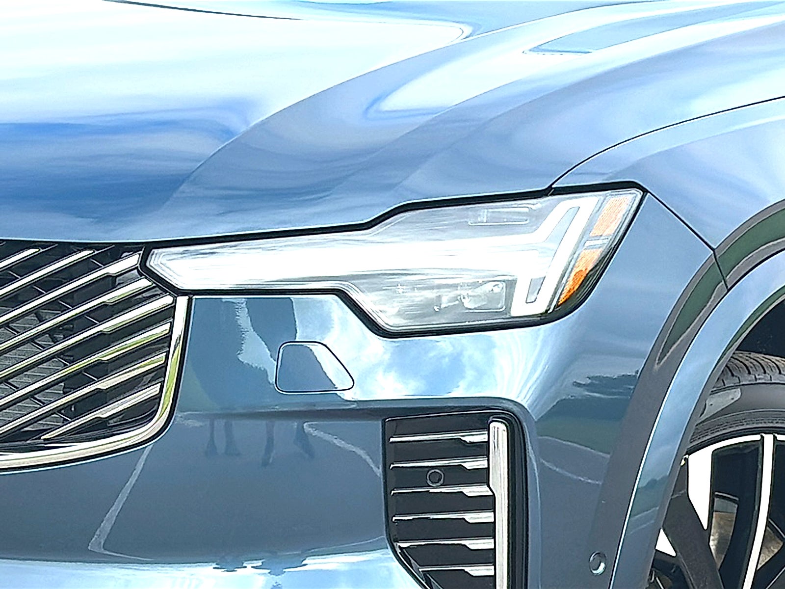 2026 Volvo XC90 B6 Plus 7-Seater