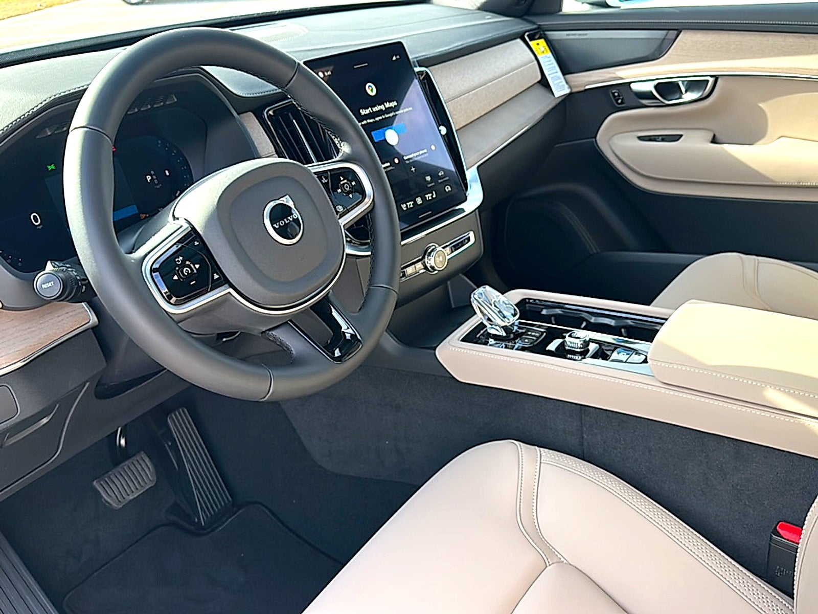 2026 Volvo XC90 Plus, B6 AWD Gas (mild hybrid), Gasoline, Bright, 7 Seats