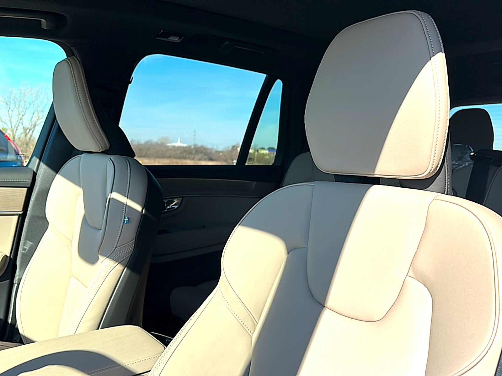 2026 Volvo XC90 Plus, B6 AWD Gas (mild hybrid), Gasoline, Bright, 7 Seats