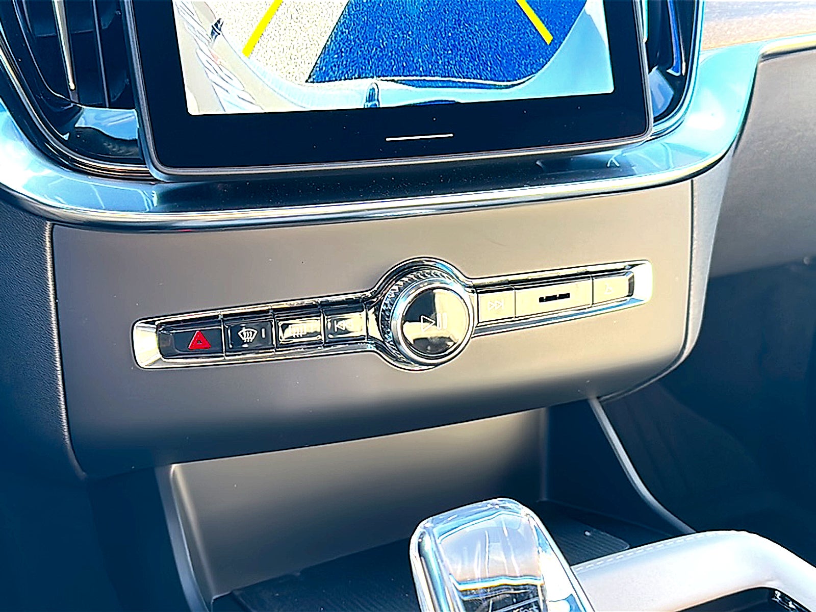 2026 Volvo XC90 Plus, B6 AWD Gas (mild hybrid), Gasoline, Bright, 7 Seats