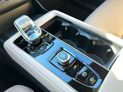 2026 Volvo XC90 Plus, B6 AWD Gas (mild hybrid), Gasoline, Bright, 7 Seats