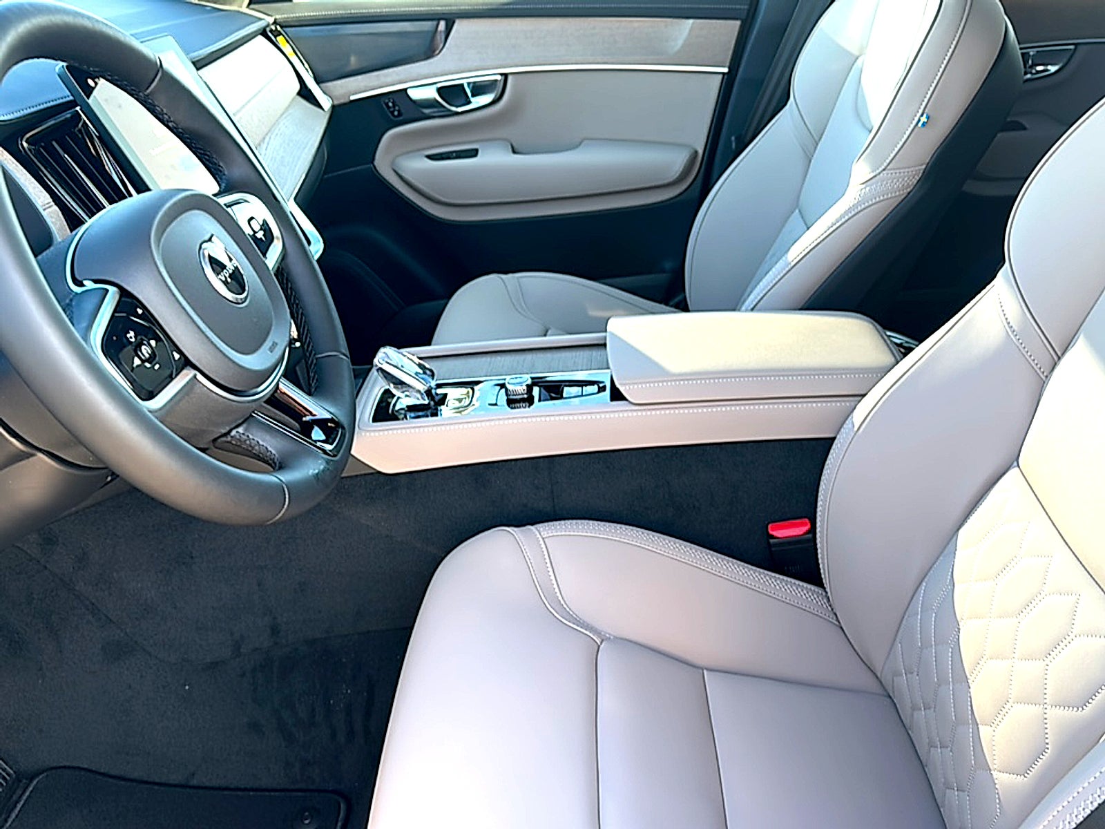 2026 Volvo XC90 B6 Plus 7-Seater