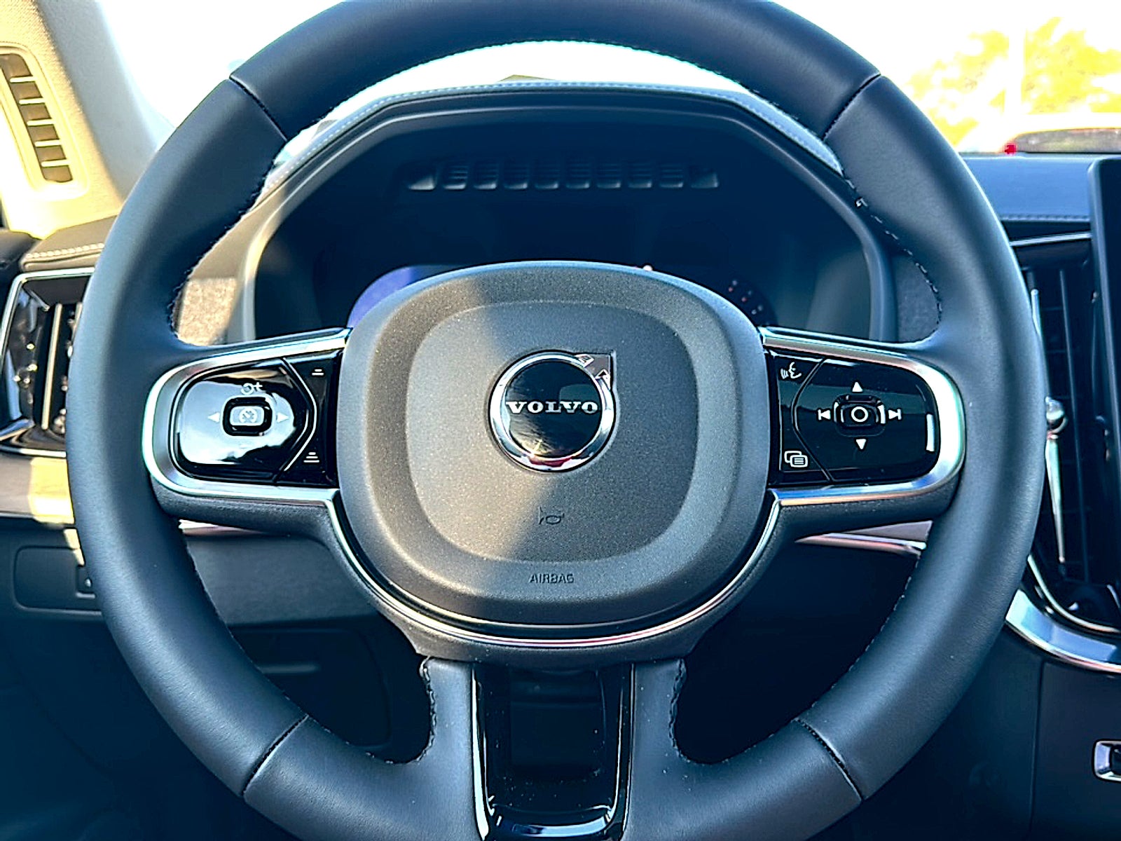 2026 Volvo XC90 Plus, B5 AWD Gas (mild hybrid), Gasoline, Bright, 6 Seats