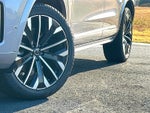 2026 Volvo XC90 Plus, B5 AWD Gas (mild hybrid), Gasoline, Bright, 6 Seats