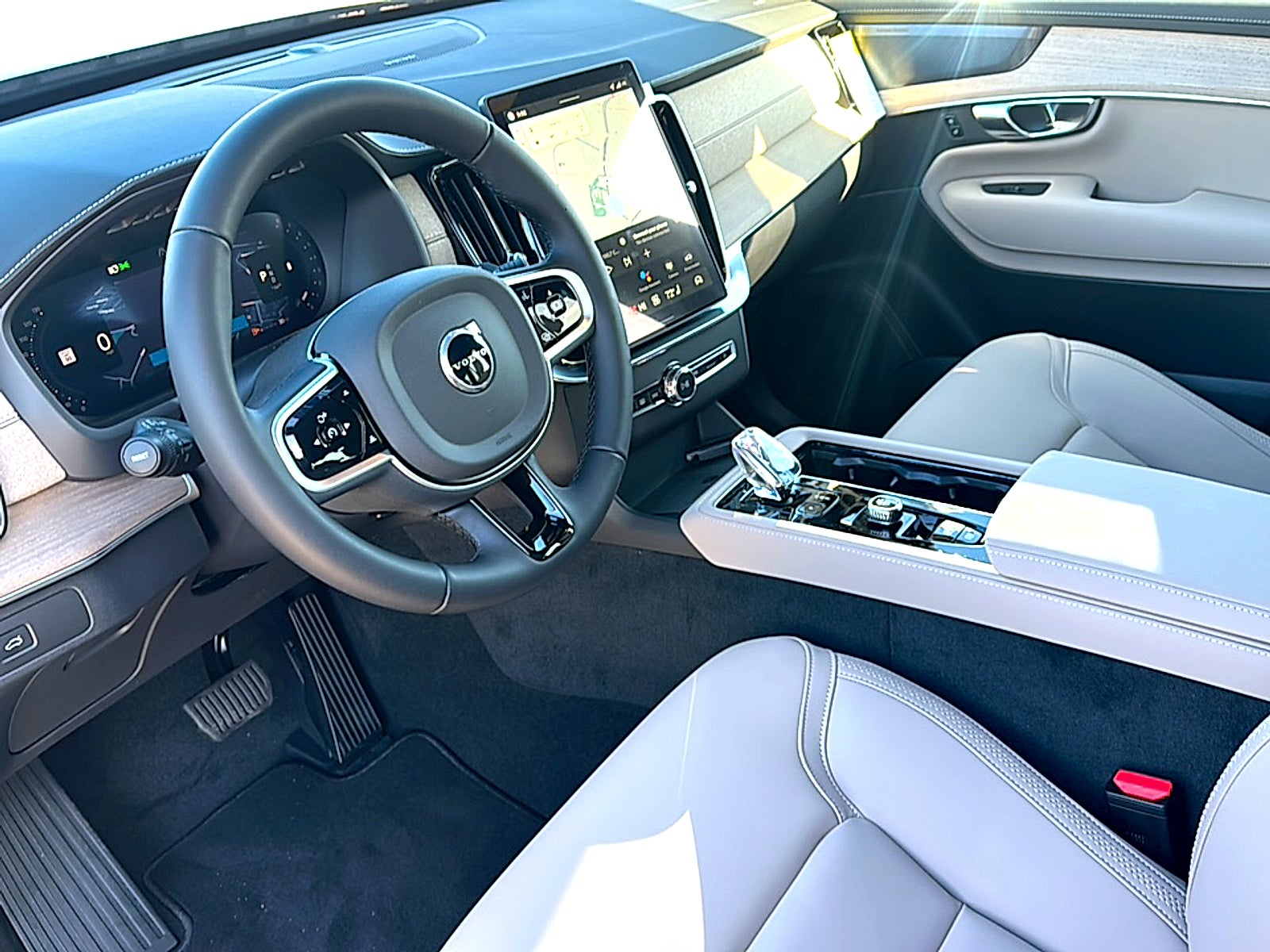 2026 Volvo XC90 B6 Plus 7-Seater