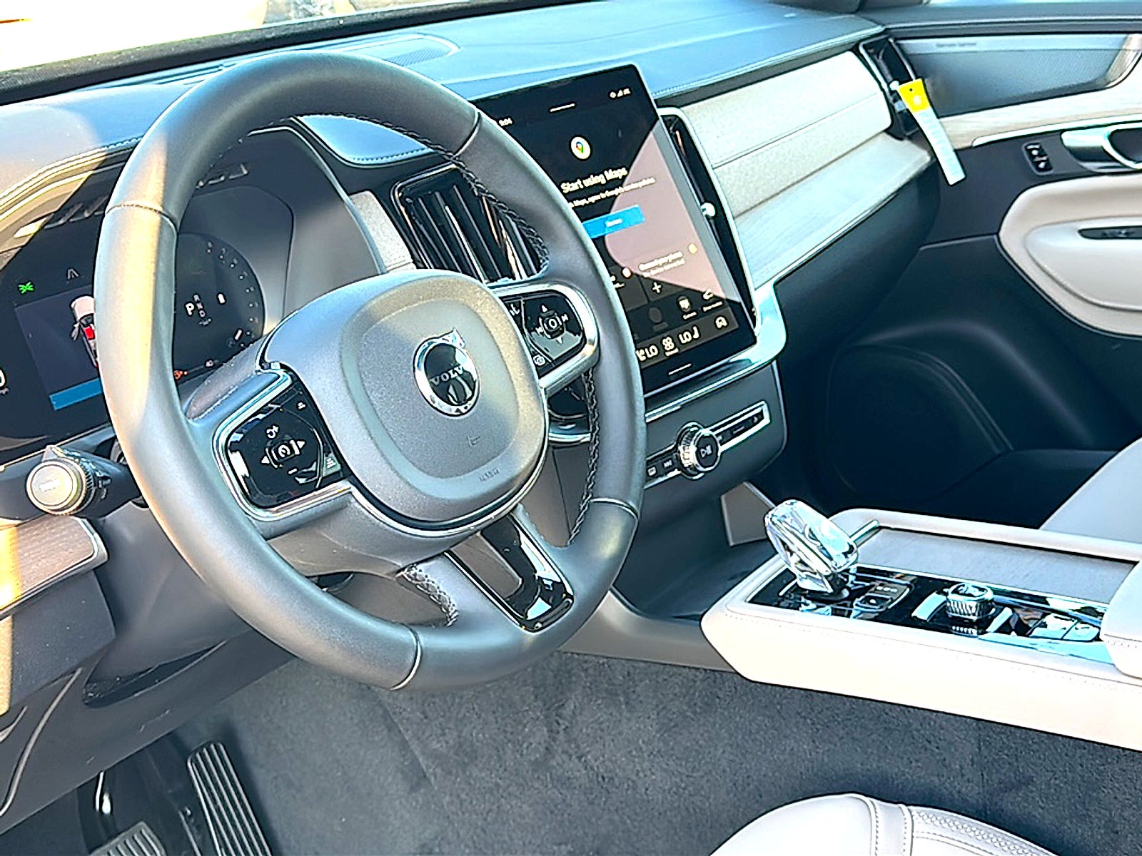 2027 Volvo XC90 Plus