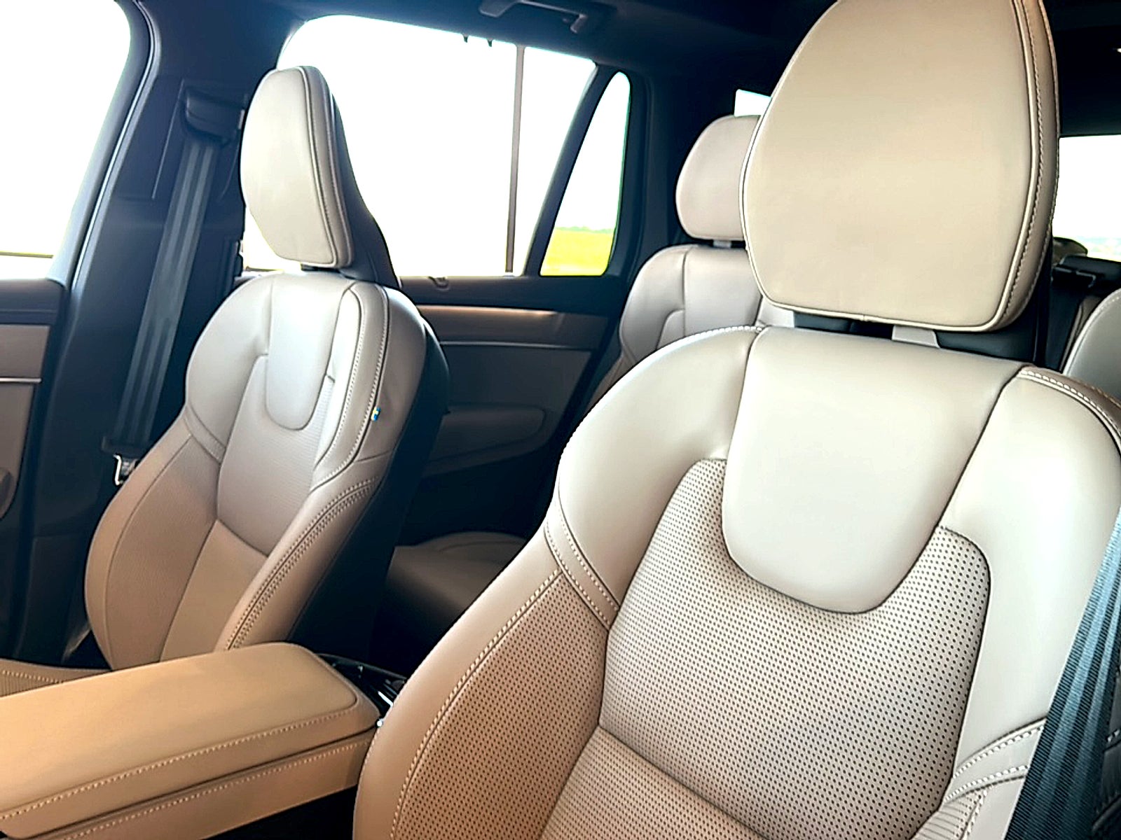 2027 Volvo XC90 Ultra