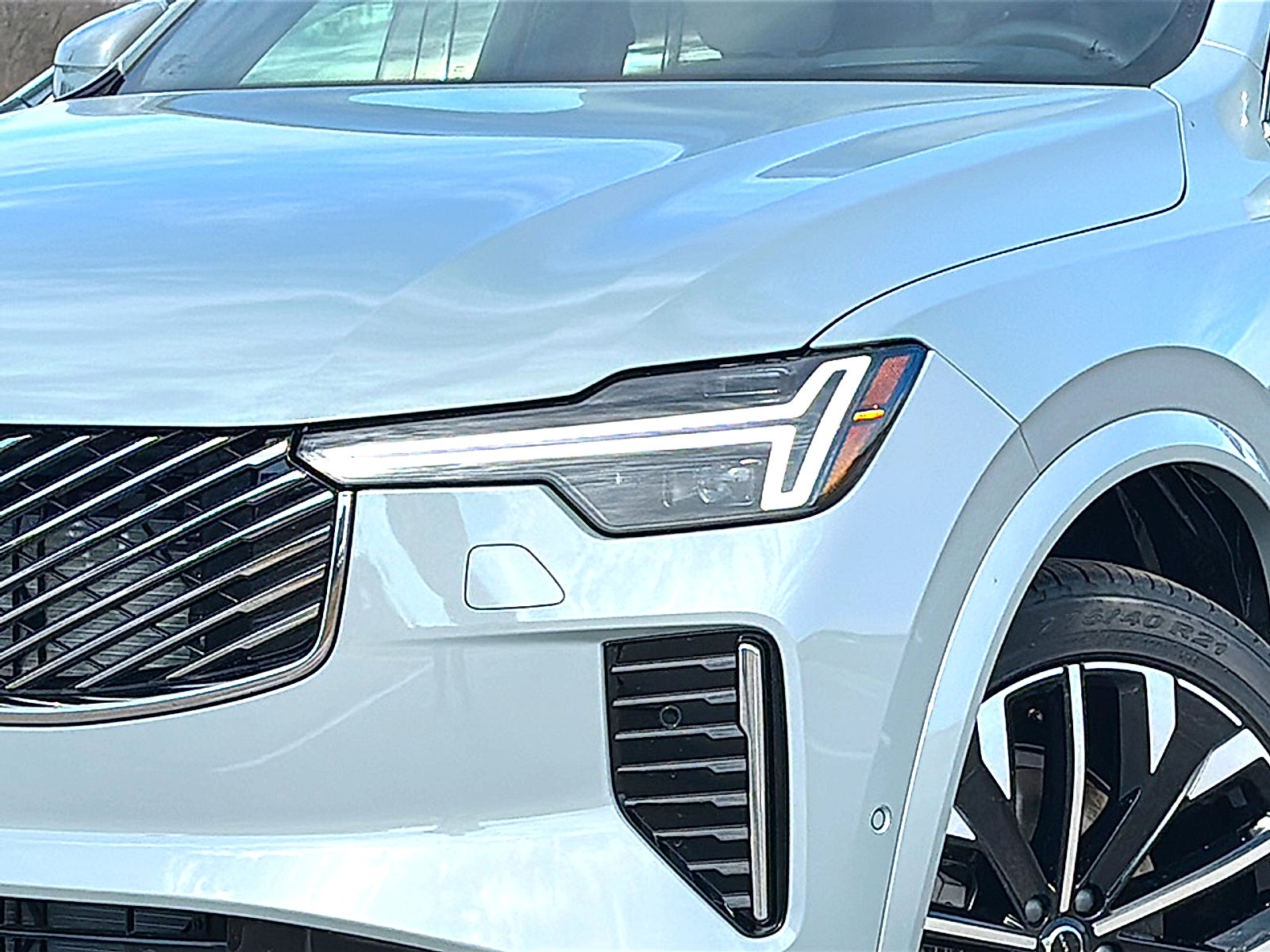 2026 Volvo XC90 Ultra, B6 AWD Gas (mild hybrid), Gasoline, Bright, 7 Seats