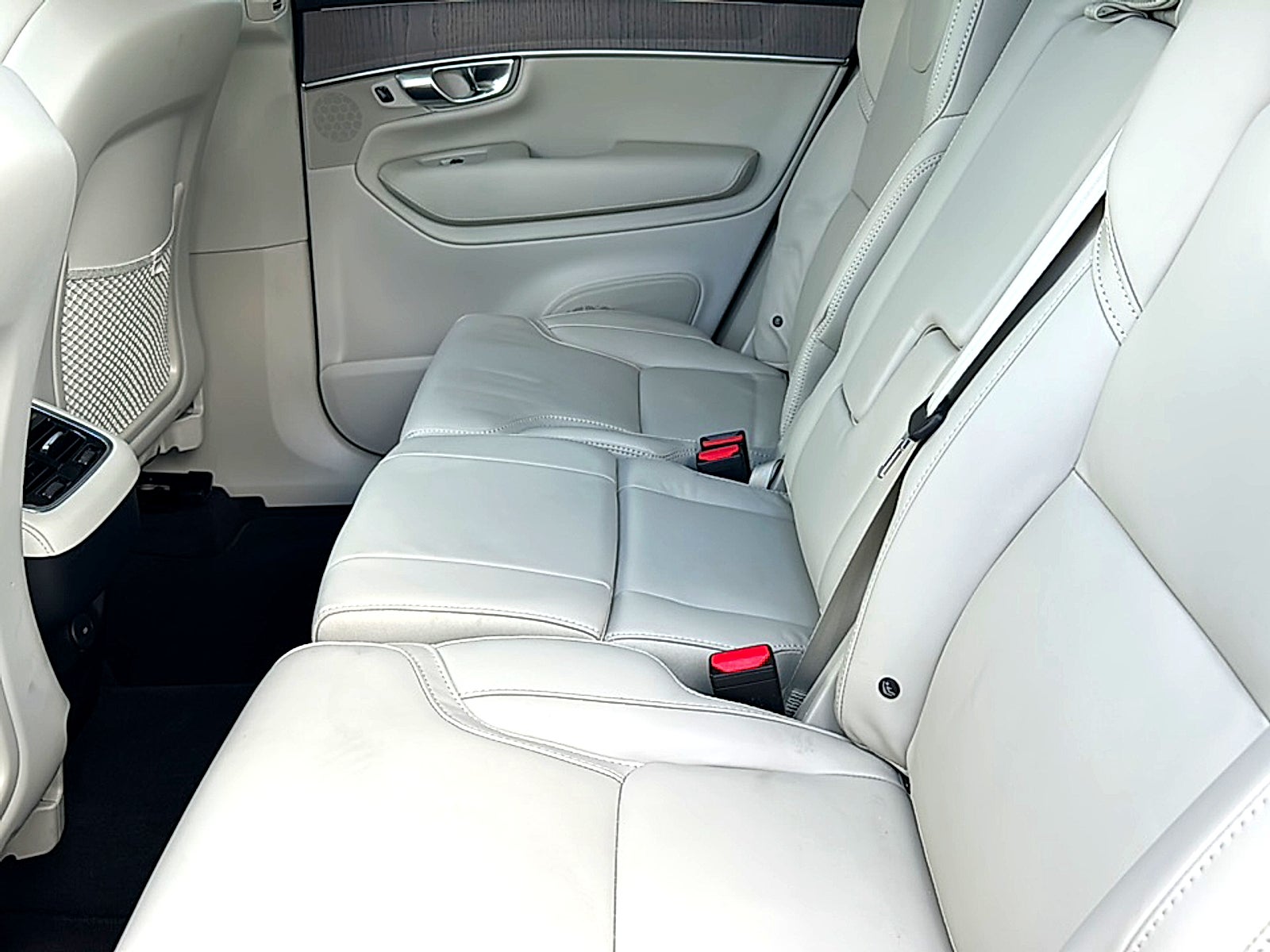 2026 Volvo XC90 Ultra, B6 AWD Gas (mild hybrid), Gasoline, Bright, 7 Seats