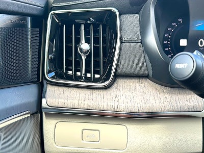 2026 Volvo XC90 Ultra, B6 AWD Gas (mild hybrid), Gasoline, Bright, 7 Seats