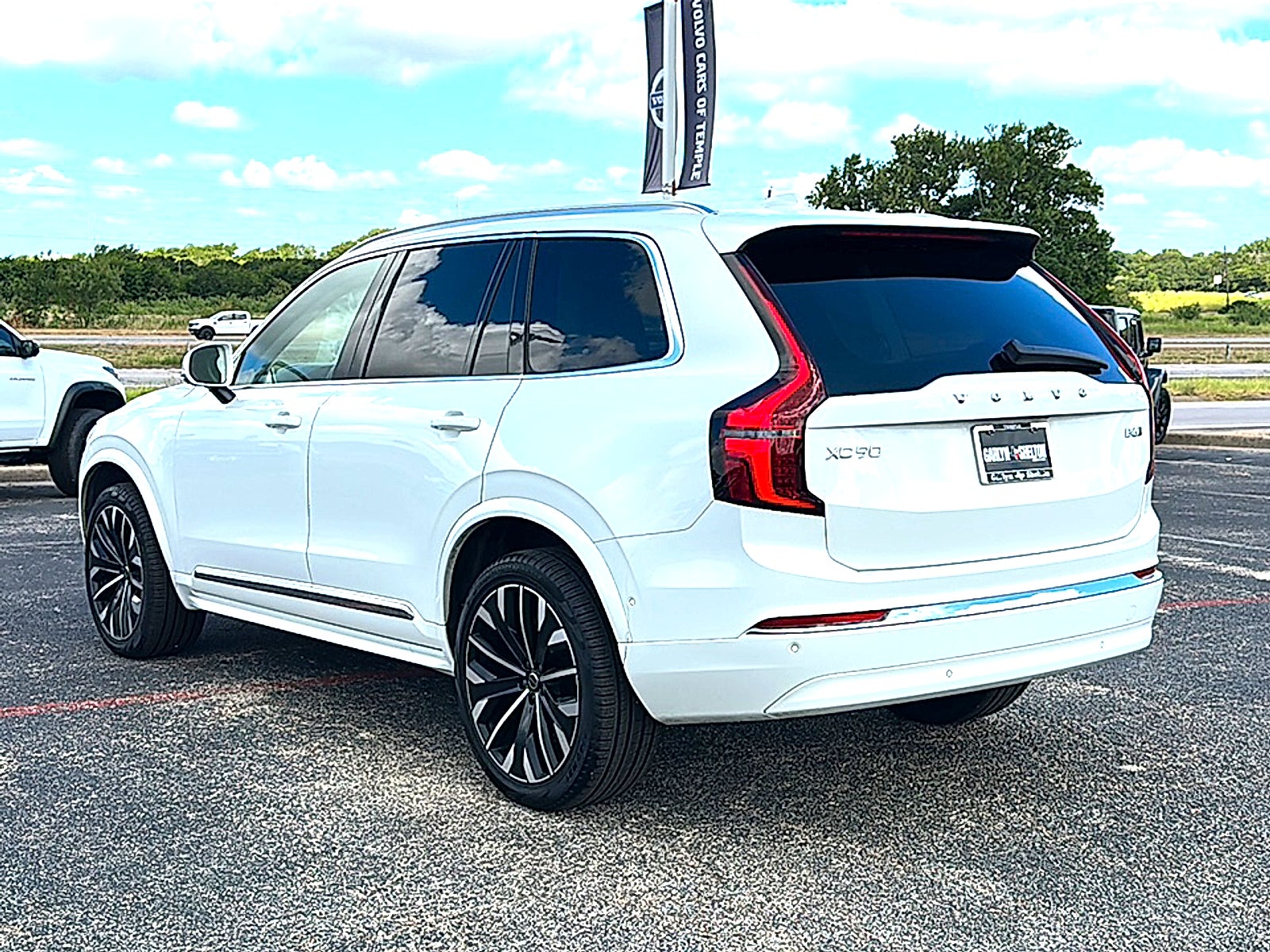 2026 Volvo XC90 Ultra, B6 AWD Gas (mild hybrid), Gasoline, Bright, 7 Seats