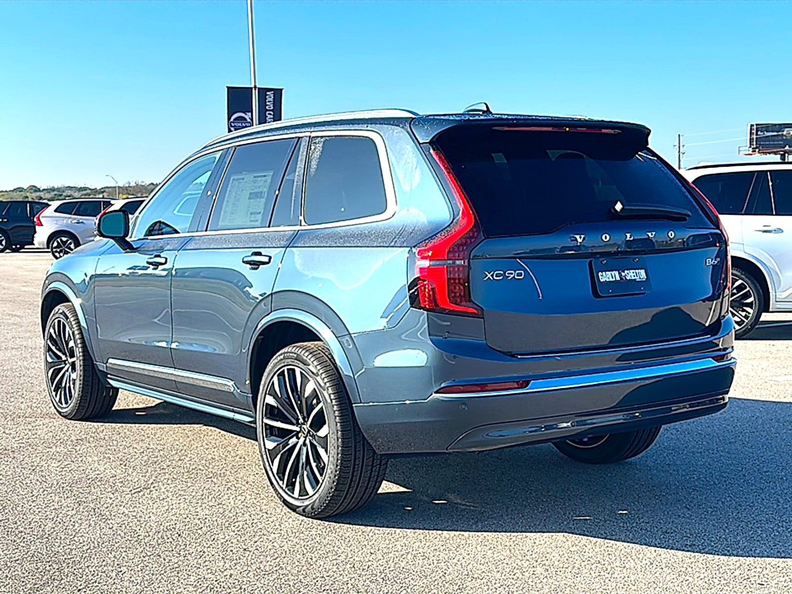 2026 Volvo XC90 B6 Core