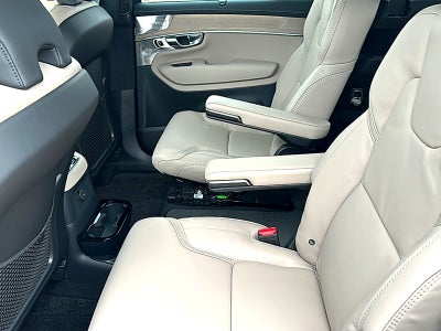 2025 Volvo XC90 Plug-In Hybrid T8 Ultra 6-Seater