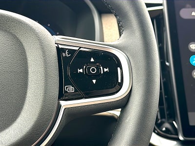 2025 Volvo XC90 Plug-In Hybrid T8 Ultra 6-Seater