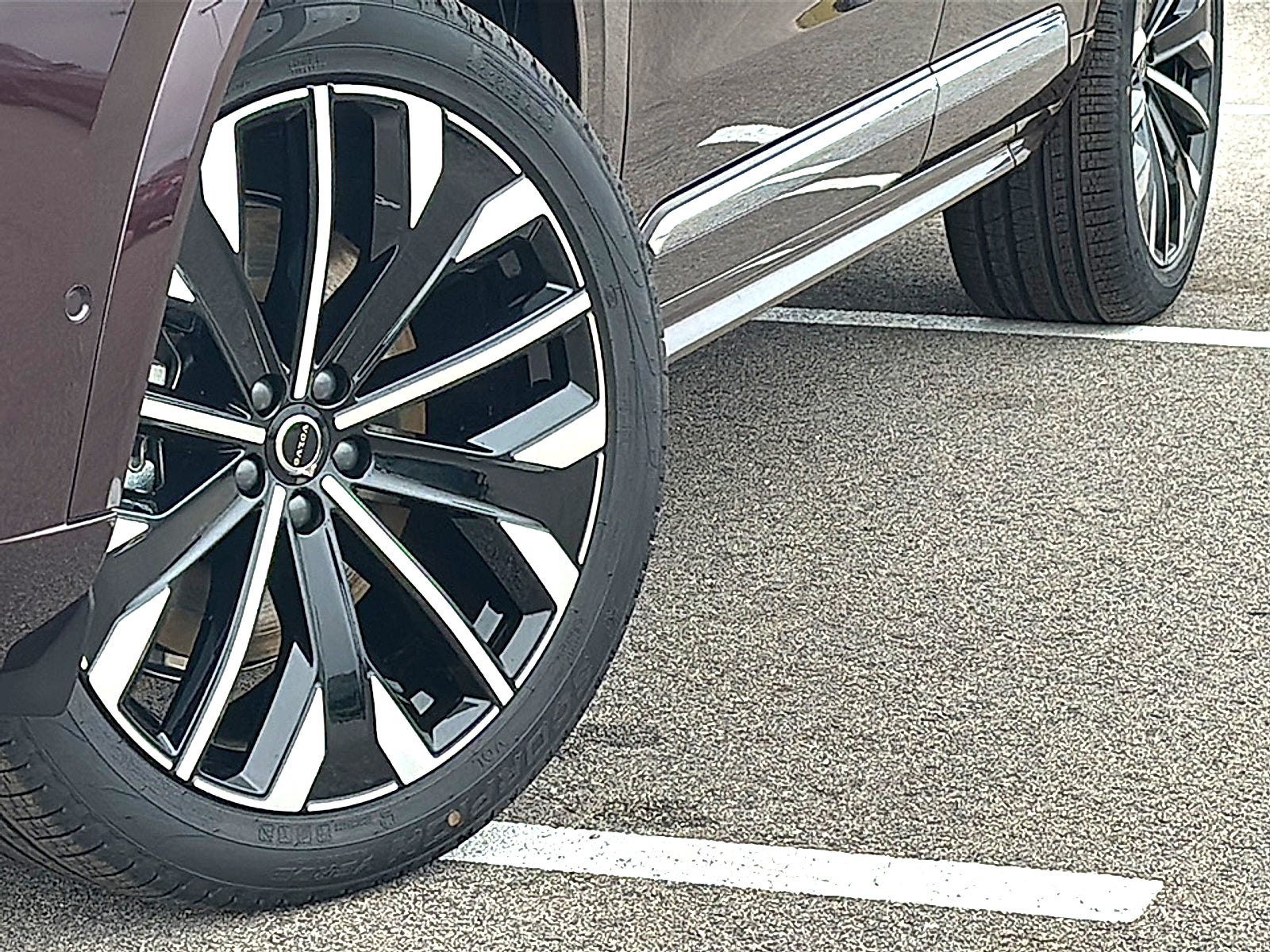 2025 Volvo XC90 Plug-In Hybrid T8 Ultra 6-Seater