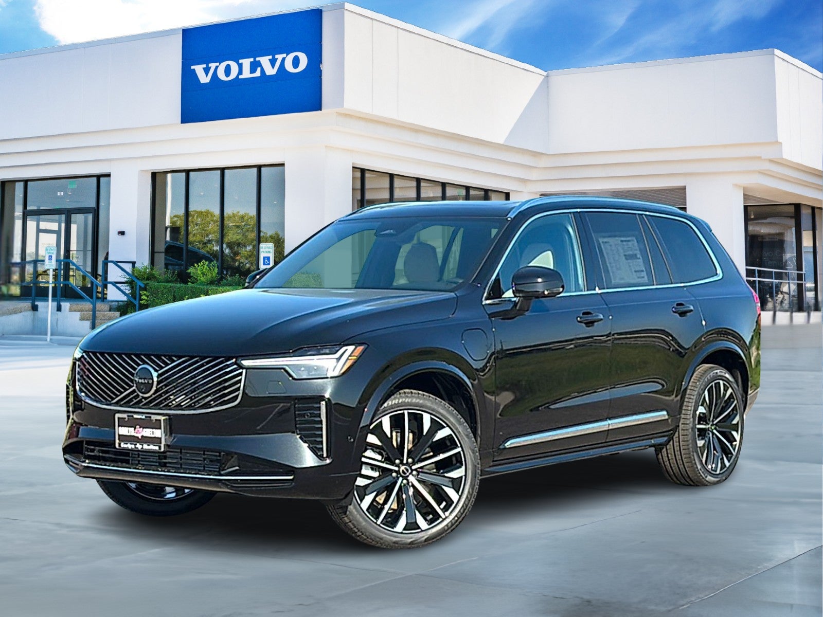 2025 Volvo XC90 Plug-In Hybrid T8 Plus 7-Seater