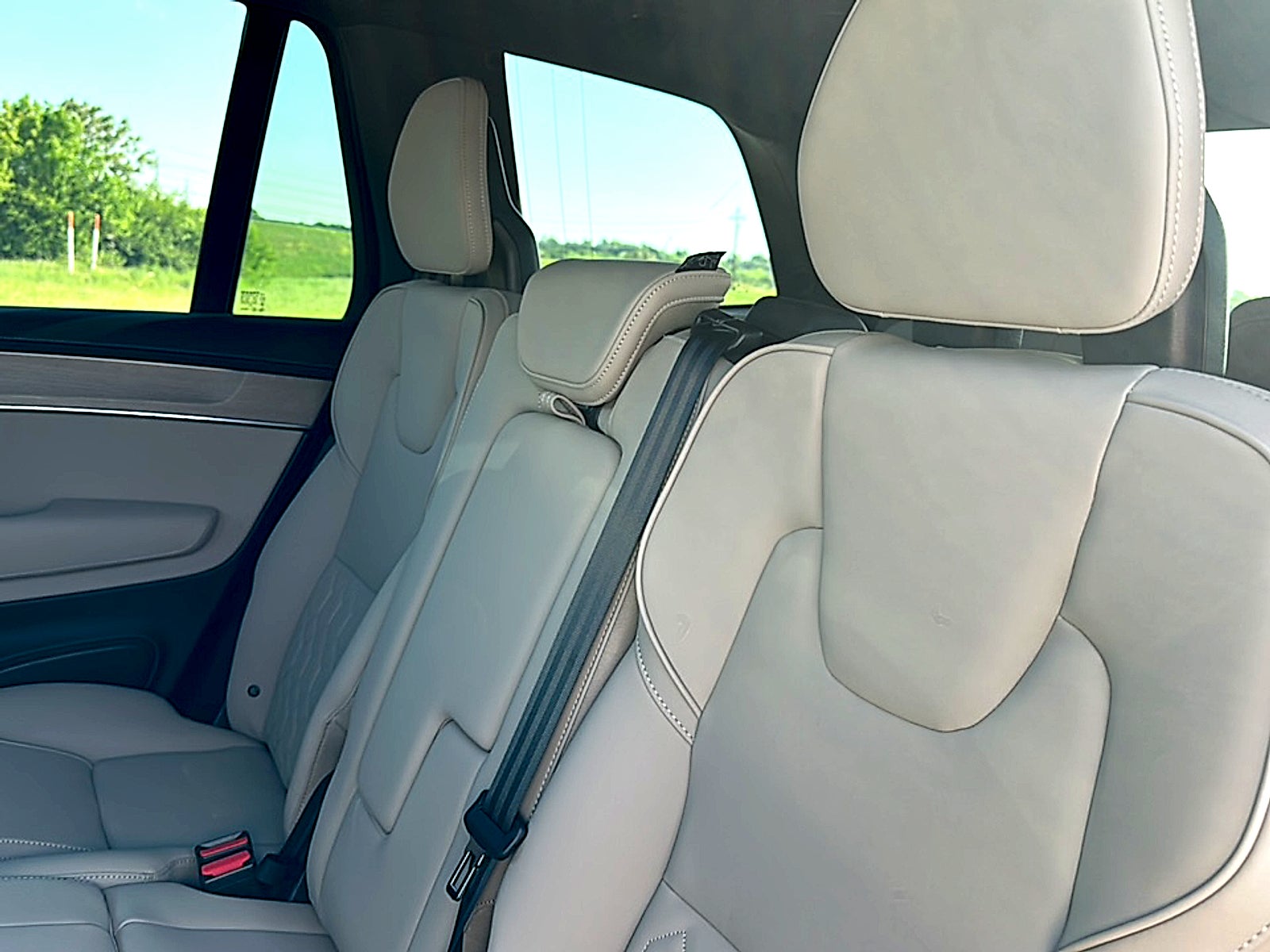 2025 Volvo XC90 Plug-In Hybrid T8 Plus 7-Seater