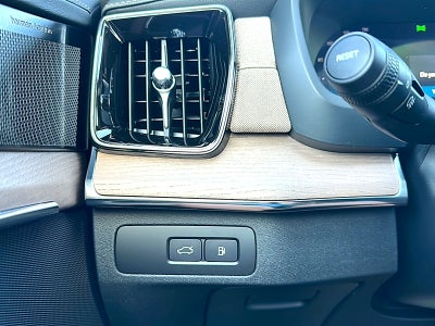 2025 Volvo XC90 Plug-In Hybrid T8 Plus 7-Seater