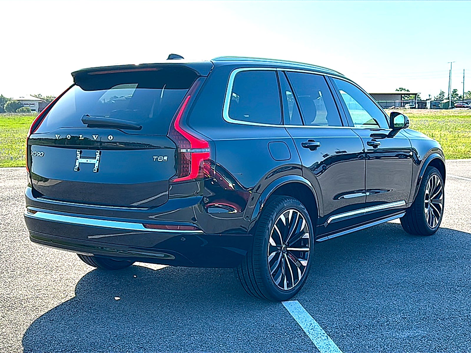 2025 Volvo XC90 Plug-In Hybrid T8 Plus 7-Seater