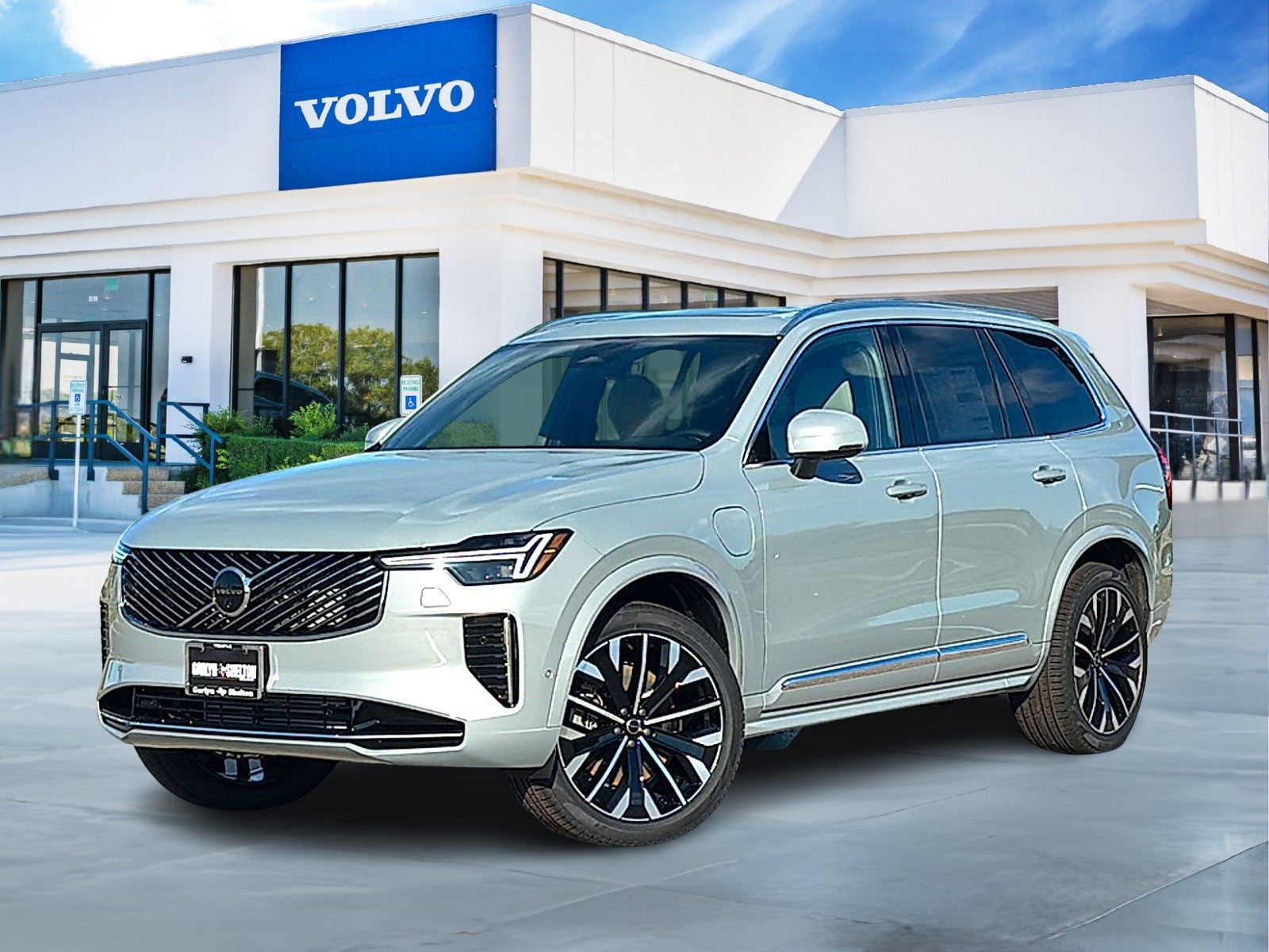 2026 Volvo XC90 Plug-In Hybrid Plus, T8 AWD, Electric/Gasoline, Bright, 7 Seats