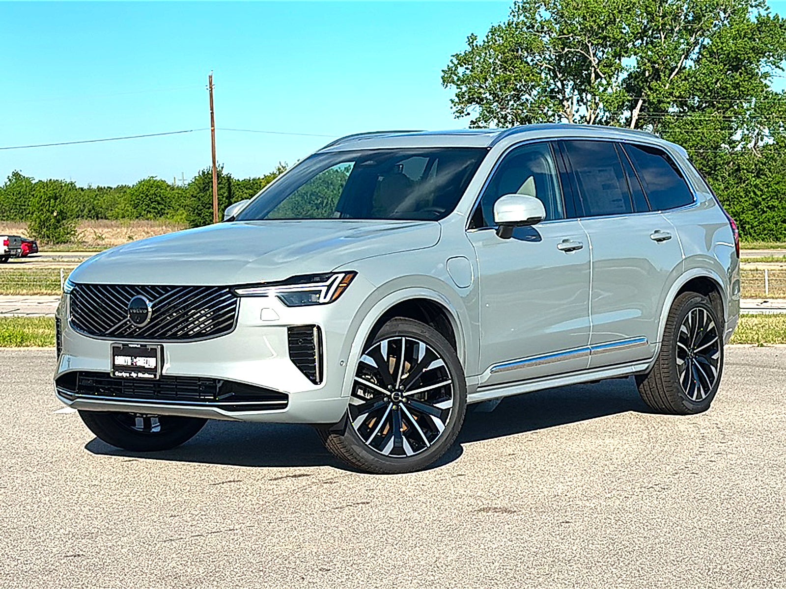 2026 Volvo XC90 Plug-In Hybrid Plus, T8 AWD, Electric/Gasoline, Bright, 7 Seats