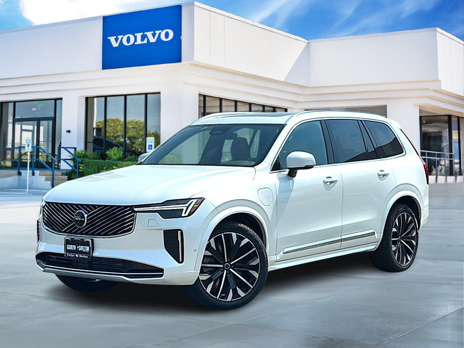 2026 Volvo XC90 Plug-In Hybrid Plus, T8 AWD, Electric/Gasoline, Bright, 7 Seats