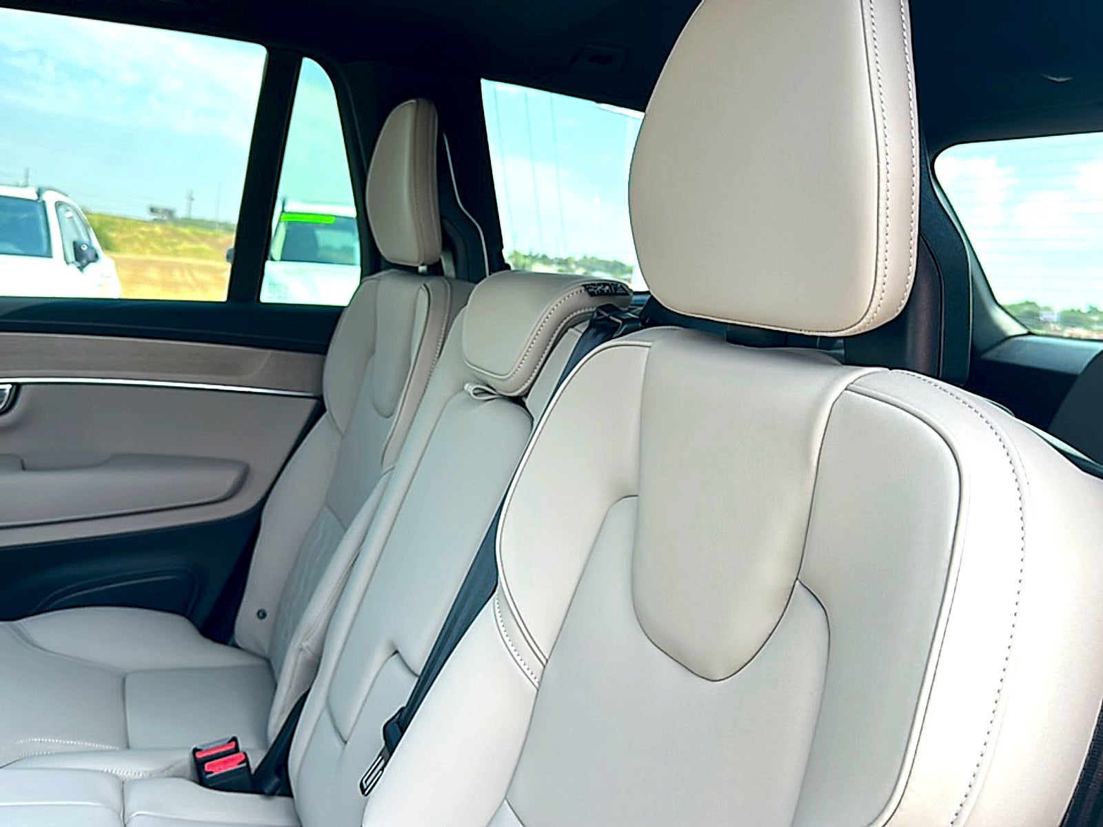 2026 Volvo XC90 Plug-In Hybrid Plus, T8 AWD, Electric/Gasoline, Bright, 7 Seats