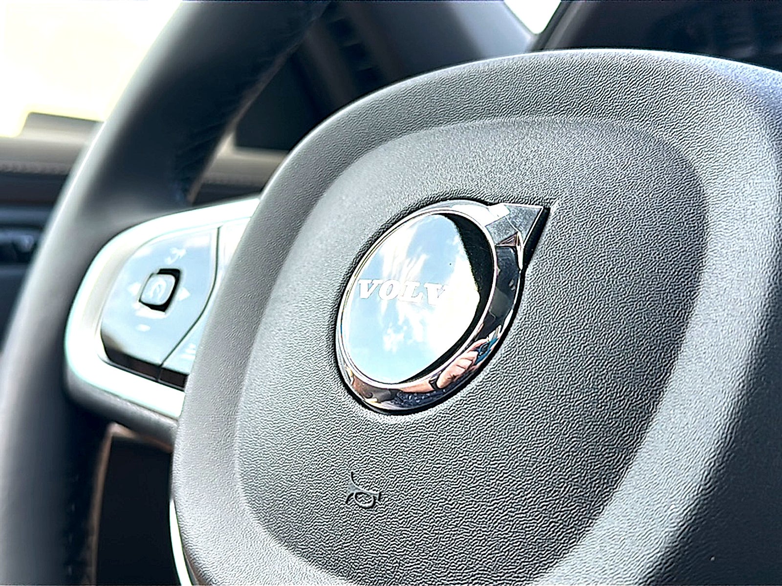 2026 Volvo XC90 Plug-In Hybrid Plus, T8 AWD, Electric/Gasoline, Bright, 7 Seats