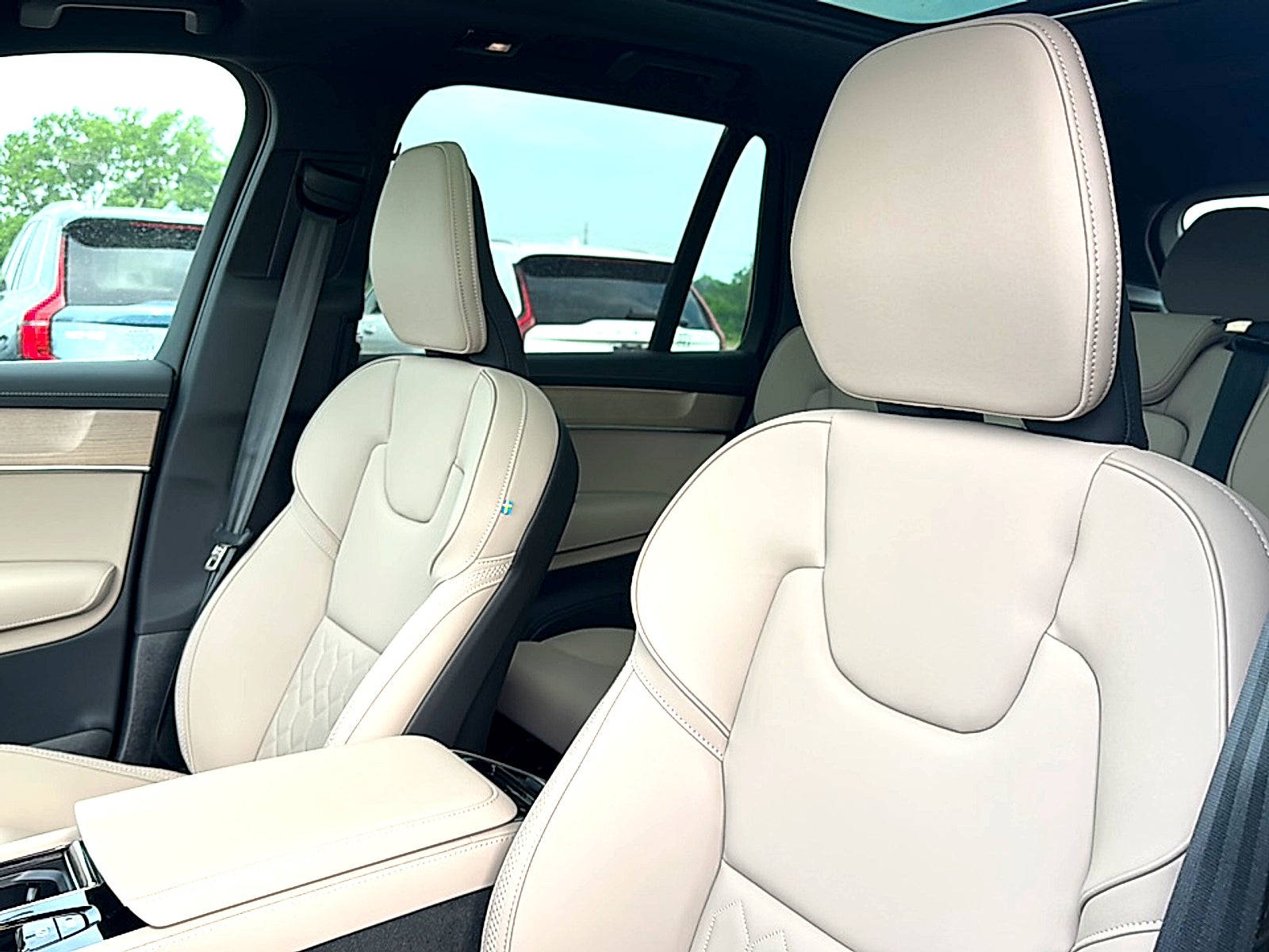 2026 Volvo XC90 Plug-In Hybrid Plus, T8 AWD, Electric/Gasoline, Bright, 7 Seats