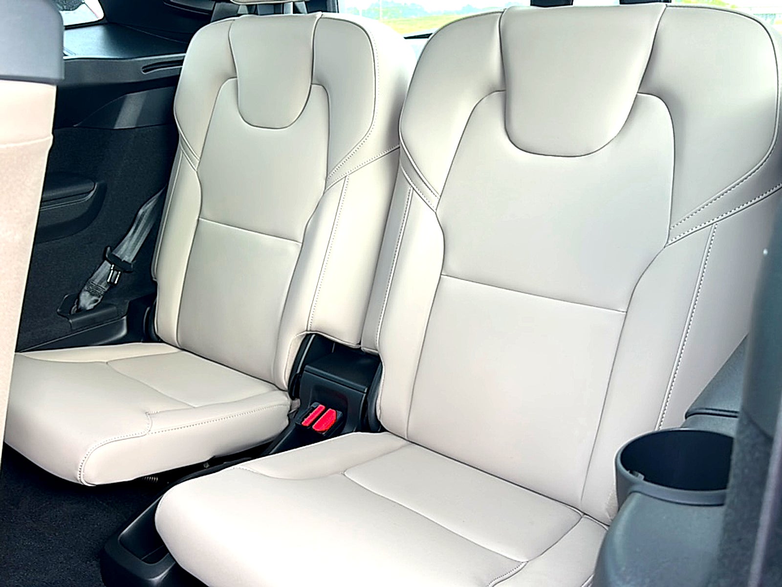 2026 Volvo XC90 Plug-In Hybrid Plus, T8 AWD, Electric/Gasoline, Bright, 7 Seats