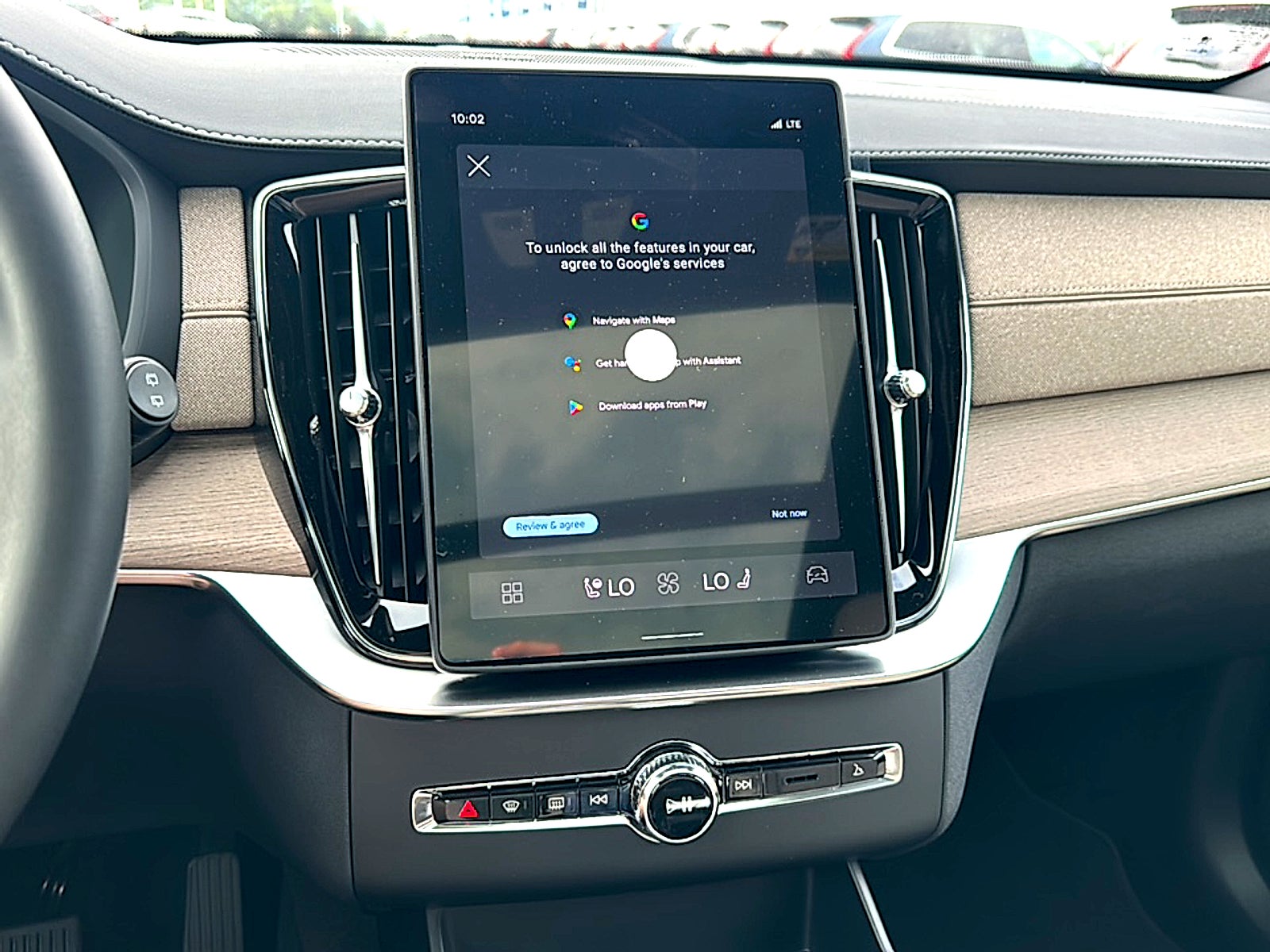 2026 Volvo XC90 Plug-In Hybrid Plus, T8 AWD, Electric/Gasoline, Bright, 7 Seats