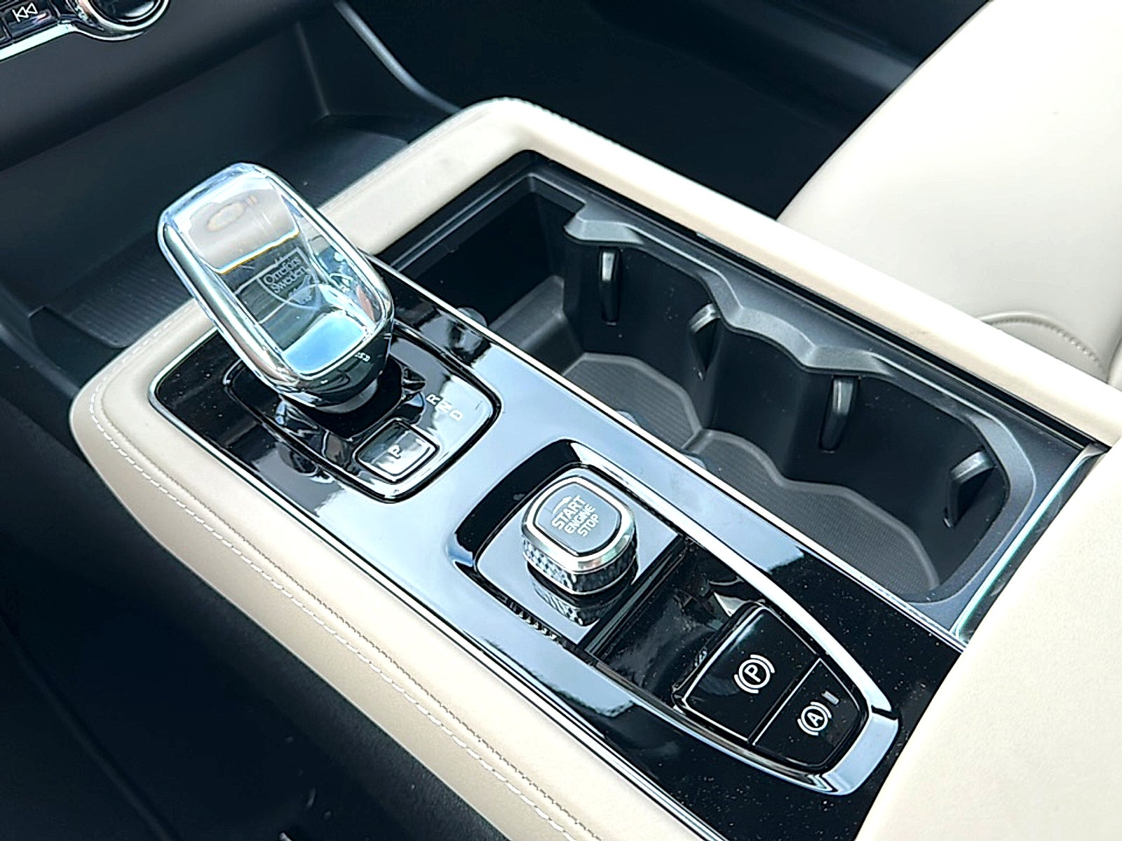 2026 Volvo XC90 Plug-In Hybrid Plus, T8 AWD, Electric/Gasoline, Bright, 7 Seats