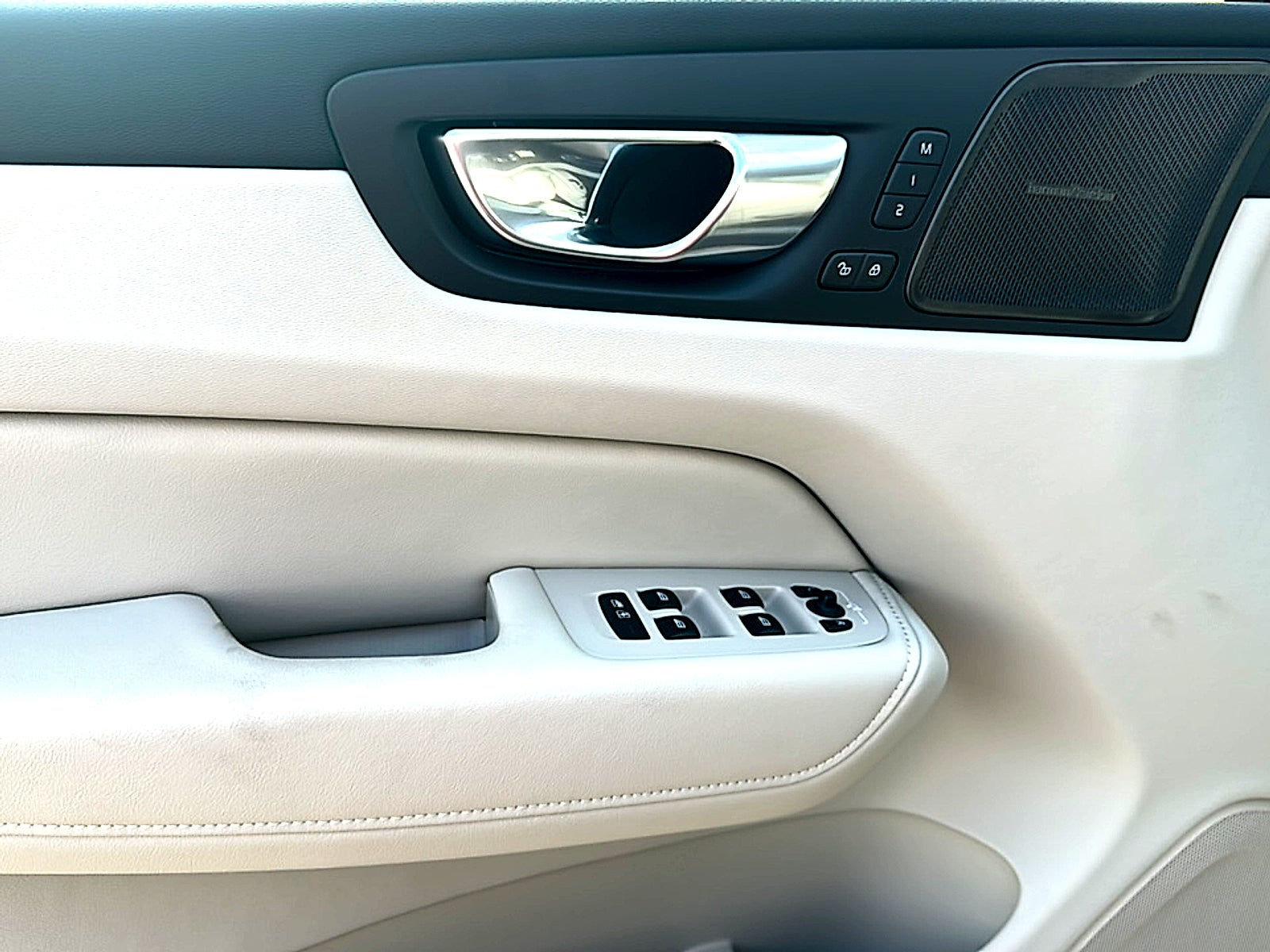 2026 Volvo XC60 Plug-In Hybrid T8 Ultra