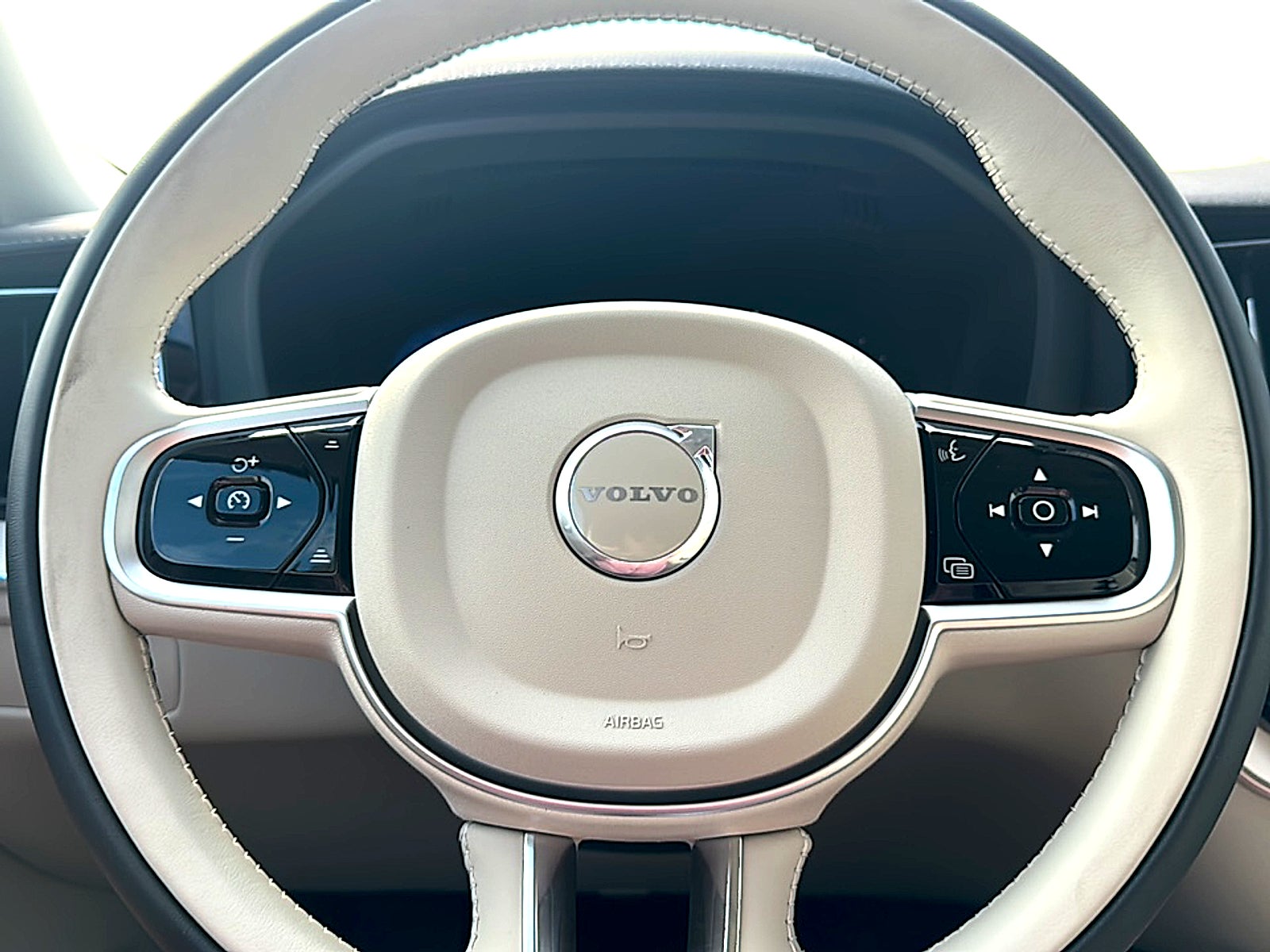 2026 Volvo XC60 Plug-In Hybrid T8 Ultra