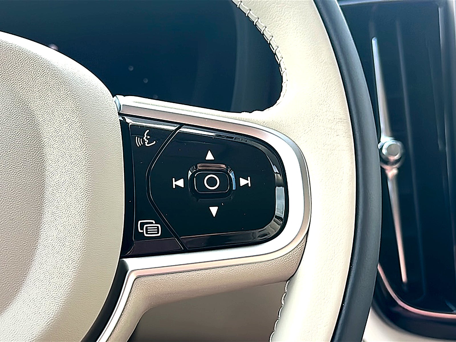 2026 Volvo XC60 Plug-In Hybrid T8 Ultra