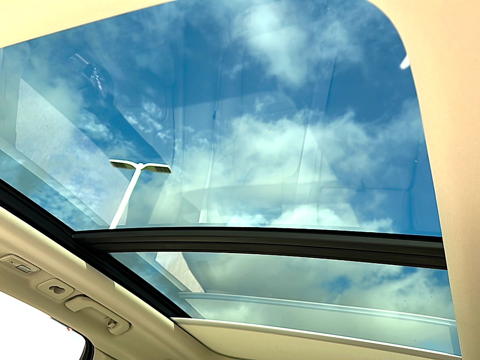 2026 Volvo XC60 Plug-In Hybrid T8 Ultra