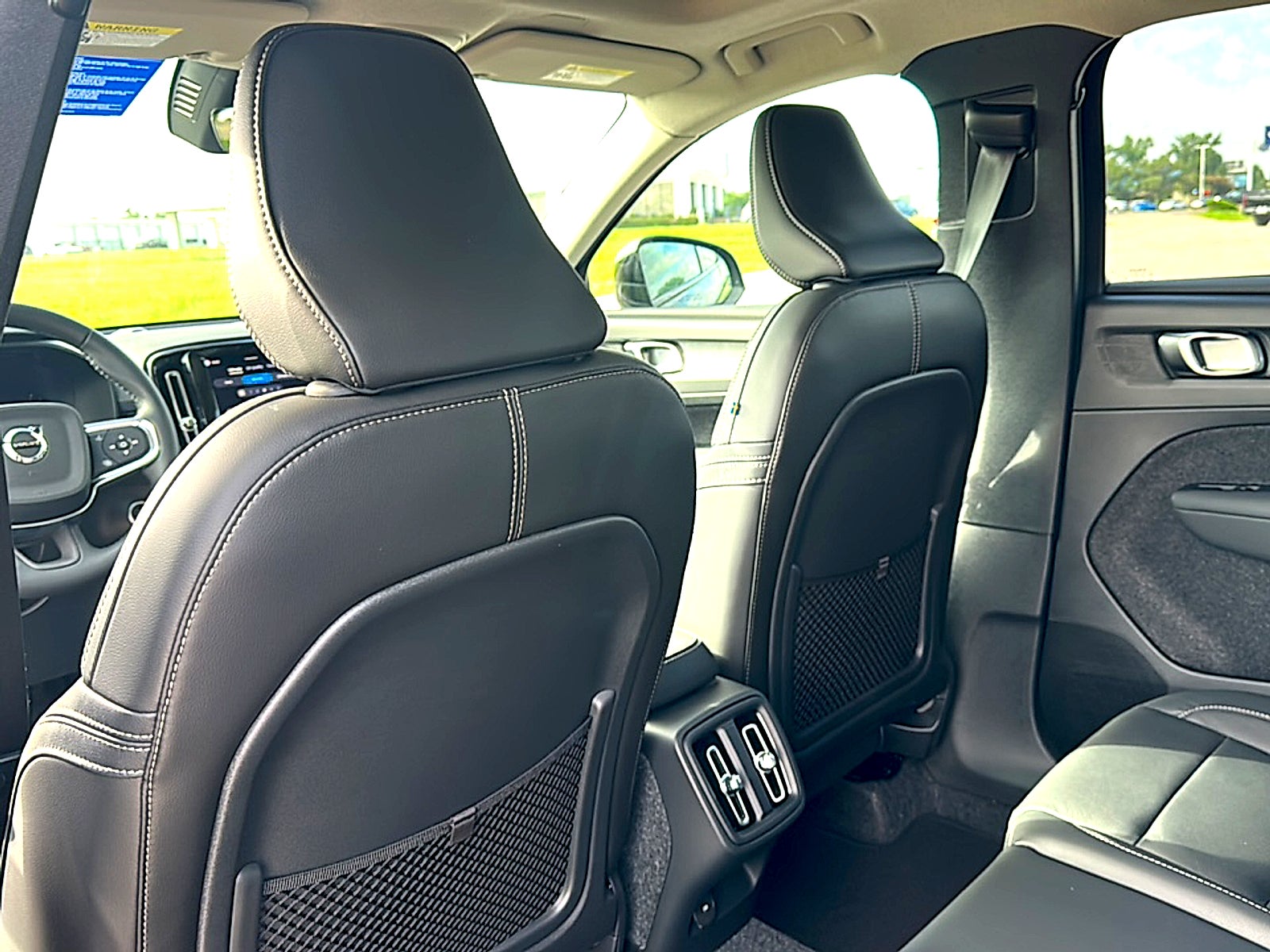 2026 Volvo XC40 B4 Plus