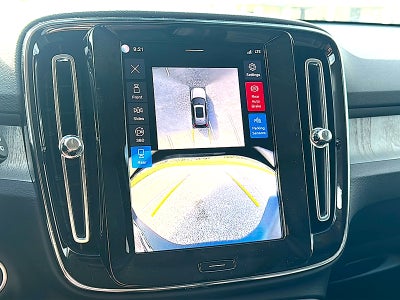 2026 Volvo XC40 B4 Plus