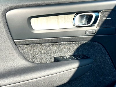 2026 Volvo XC40 B5 Plus