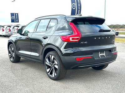 2026 Volvo XC40 Plus, B5 AWD Gas (mild hybrid), Dark