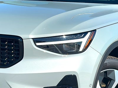 2026 Volvo XC40 Plus, B5 AWD Gas (mild hybrid), Dark
