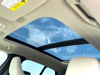 2026 Volvo XC40 Plus, B5 AWD Gas (mild hybrid), Dark