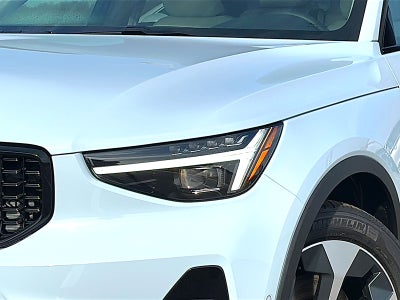 2026 Volvo XC40 Plus, B5 AWD Gas (mild hybrid), Dark