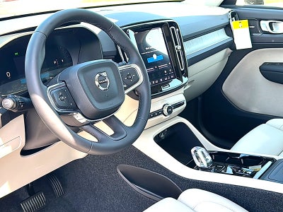 2026 Volvo XC40 Plus, B5 AWD Gas (mild hybrid), Dark