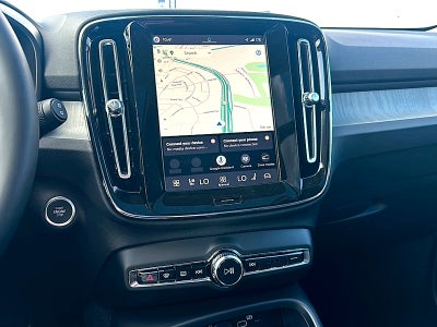 2026 Volvo XC40 Plus, B5 AWD Gas (mild hybrid), Dark